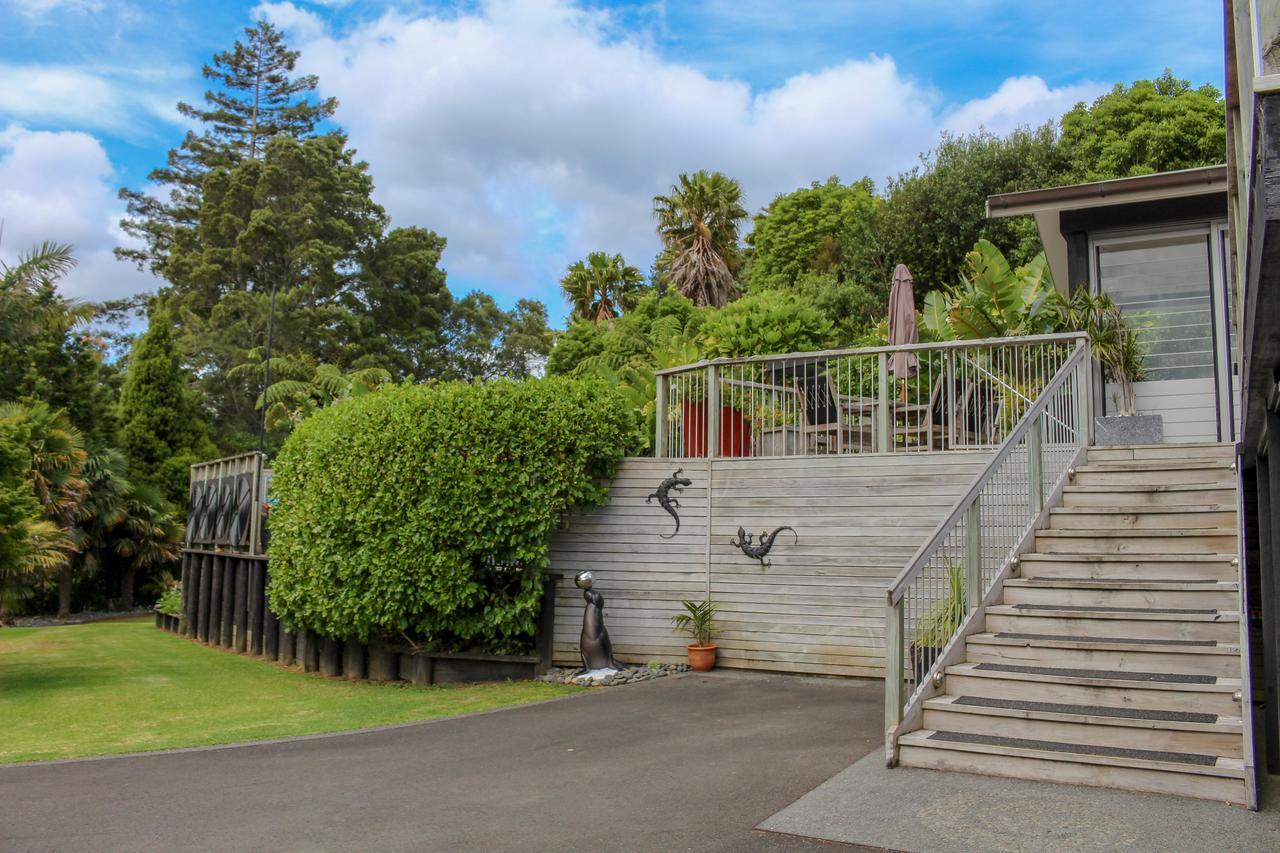 Amazing Kiwi Lodge Whangamata Kültér fotó